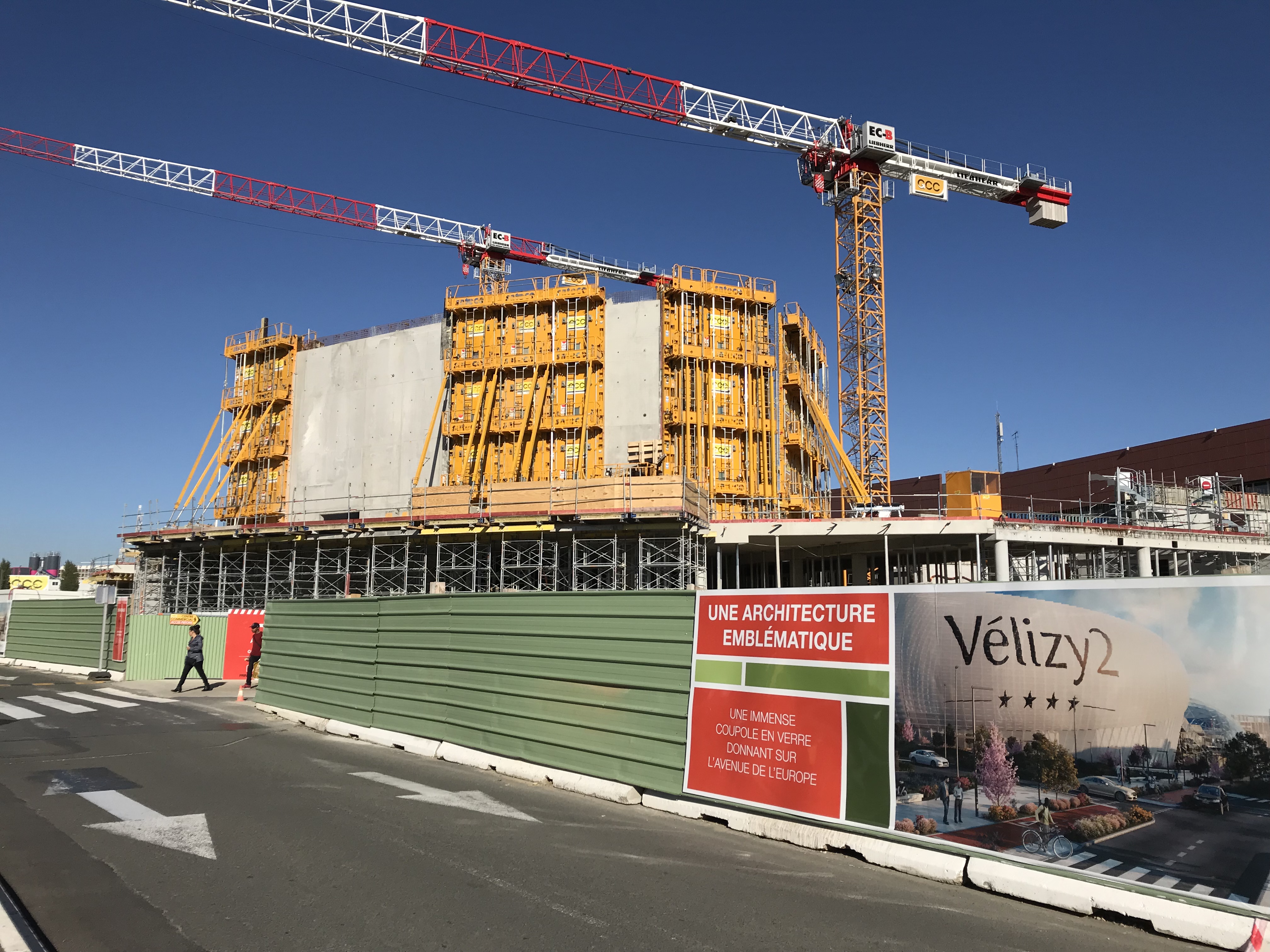 Chantier Velizy2 avec les banches Sateco