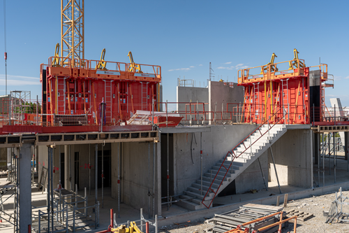 Chantier campus Orange à Balma avec banche SATECO