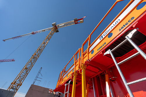 Chantier campus Orange à Balma avec banche SATECO