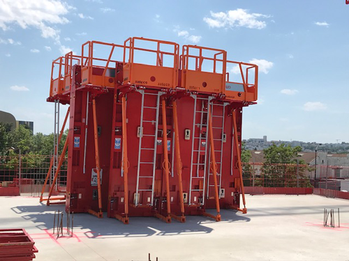 Chantier campus Orange à Balma avec banche SATECO